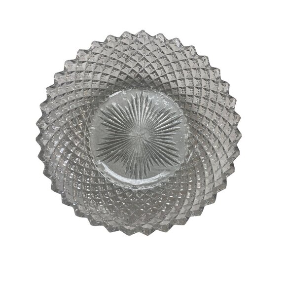 Vintage Diamond-Cut Clear Glass Bowl Decorative Serving Piece Elegant Classic De - Picture 2 of 5